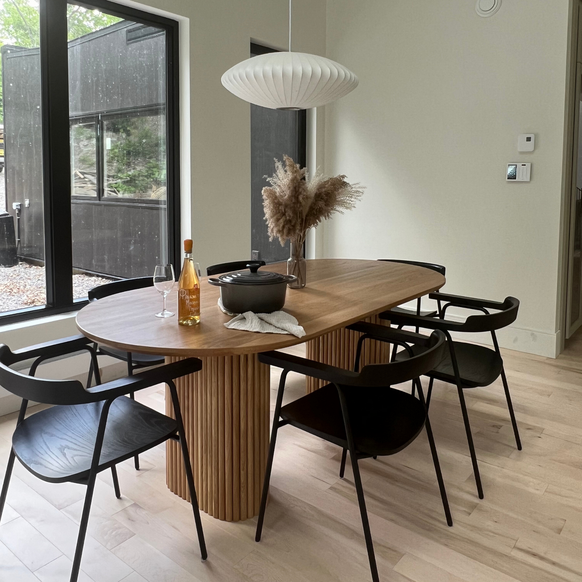 Oval dining table deals